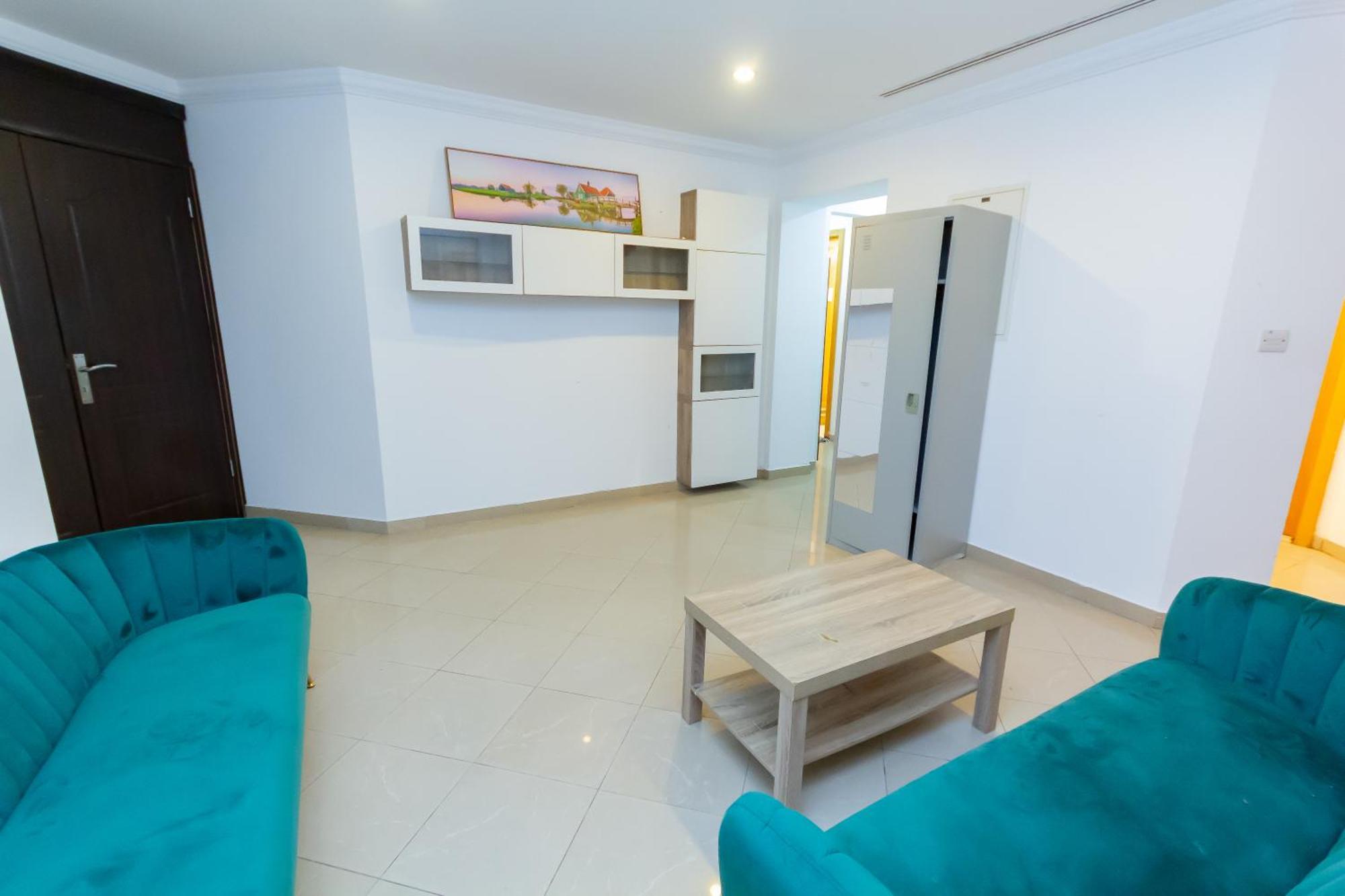 Nice Single Rooms For "Girls" Only In Dubai, Marina מראה חיצוני תמונה