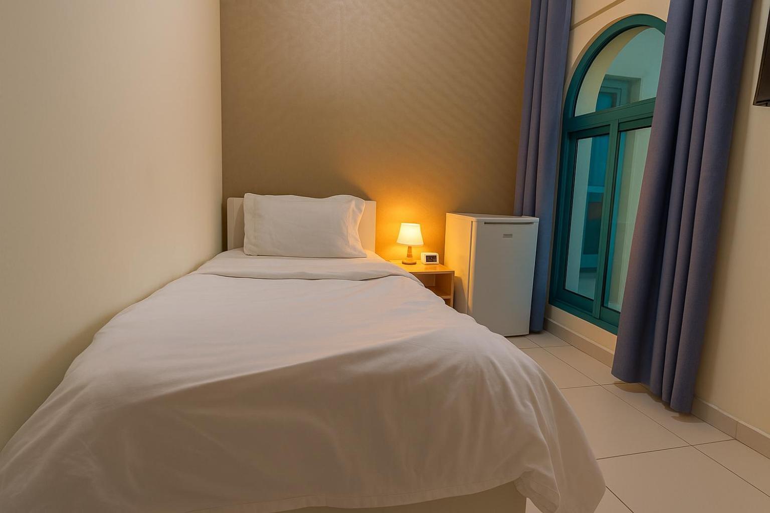 Nice Single Rooms For "Girls" Only In Dubai, Marina מראה חיצוני תמונה