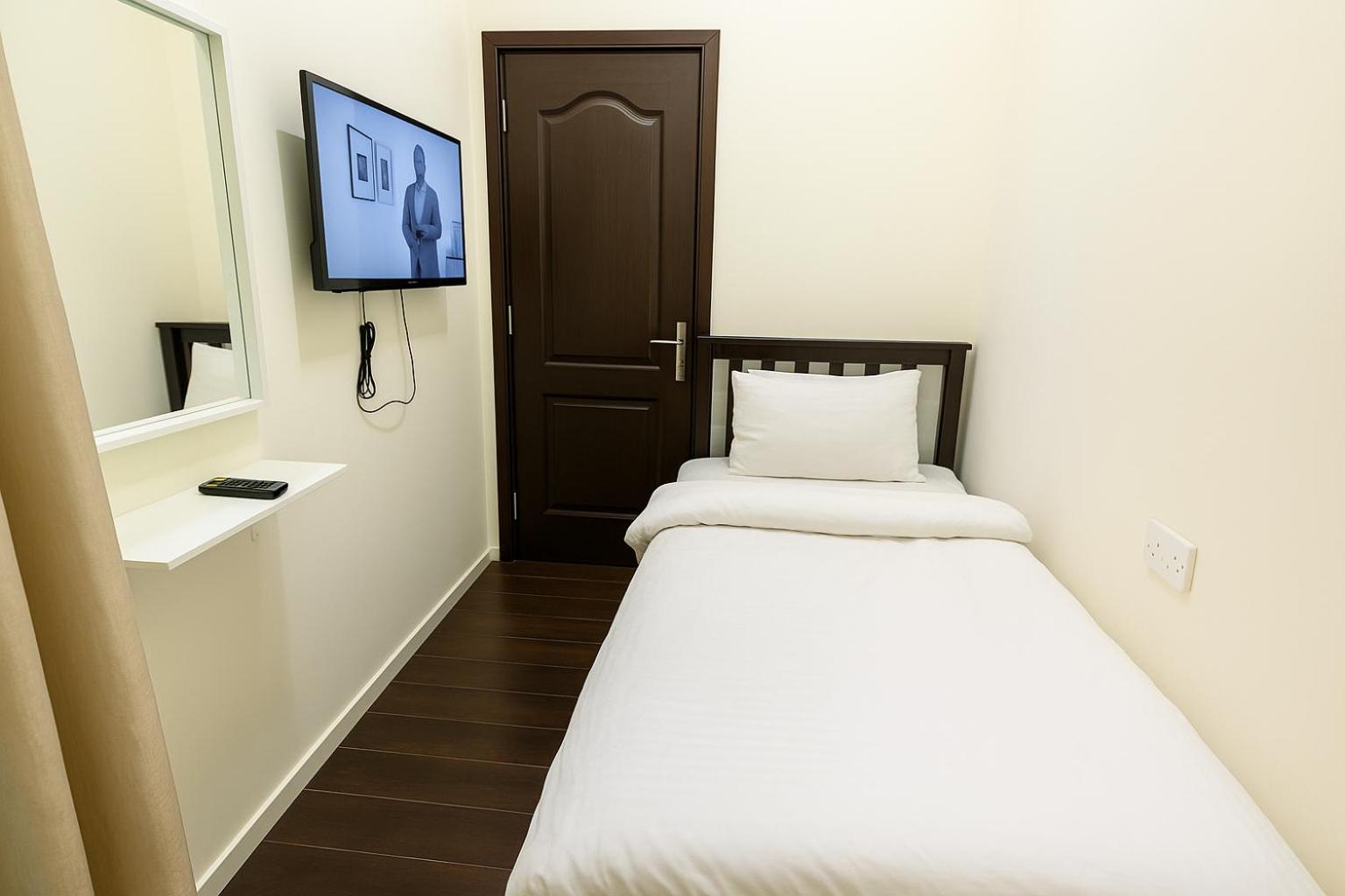 Nice Single Rooms For "Girls" Only In Dubai, Marina מראה חיצוני תמונה