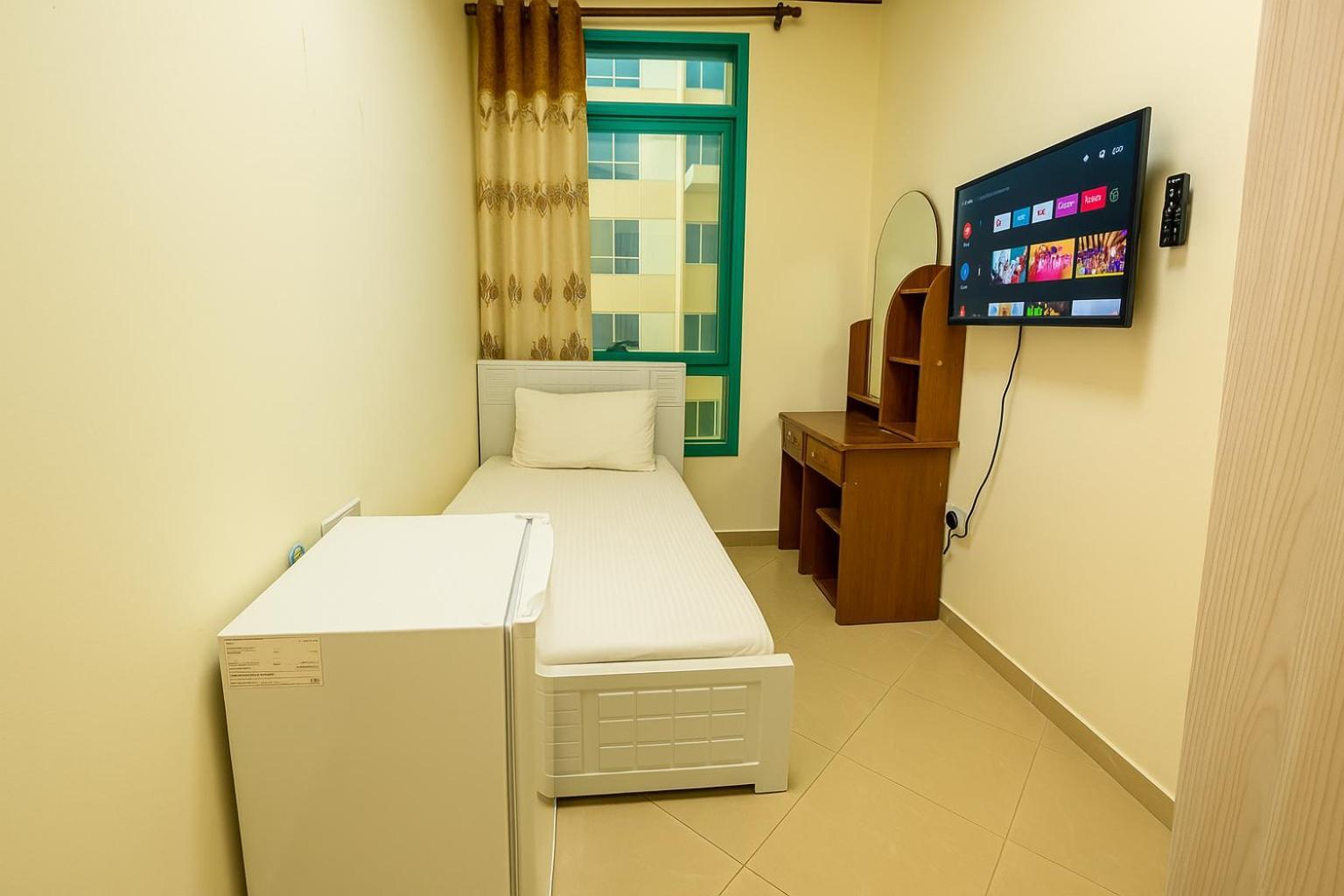 Nice Single Rooms For "Girls" Only In Dubai, Marina מראה חיצוני תמונה