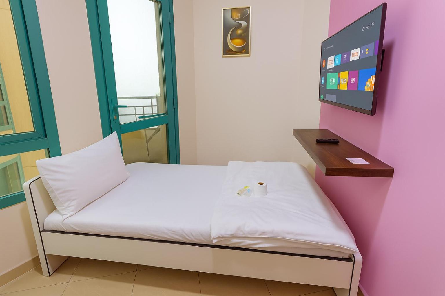 Nice Single Rooms For "Girls" Only In Dubai, Marina מראה חיצוני תמונה
