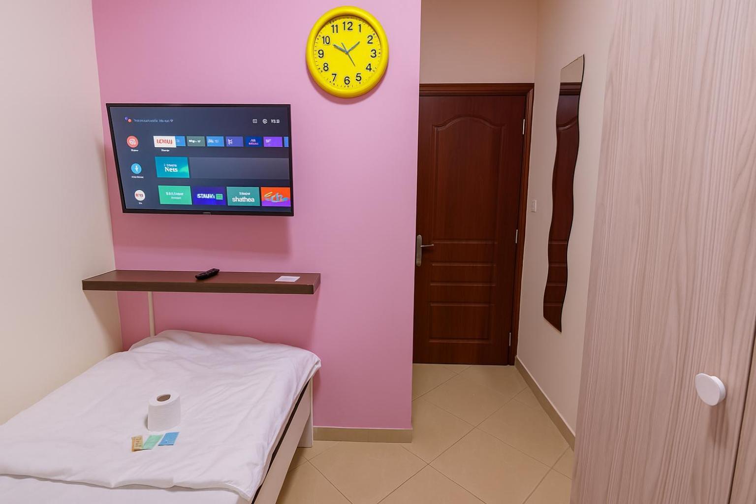 Nice Single Rooms For "Girls" Only In Dubai, Marina מראה חיצוני תמונה